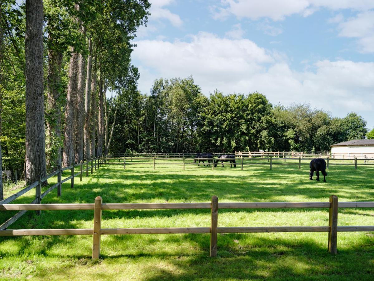 B & B St-Hubert Sint-Martens-Lennik Luaran gambar